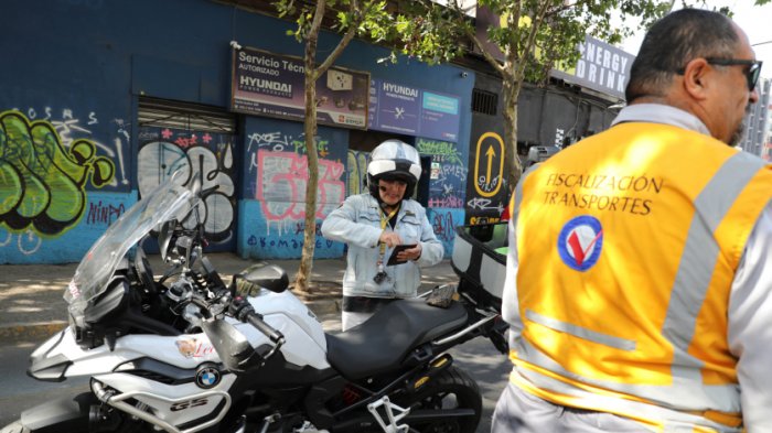 Vuelve la restricción vehicular en la Región Metropolitana: Ampliaron perímetro a dos nuevas comunas