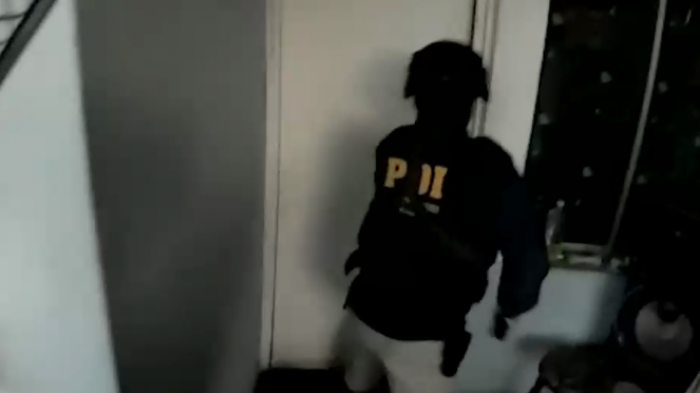 Incautaron droga, armas y dinero en efectivo: PDI desarticula peligrosa banda vinculada a barra Los de Abajo