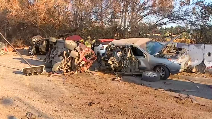 Colisión múltiple en Peñalolén: Camión habría perdido el control de los frenos y arrasó con 12 vehículos