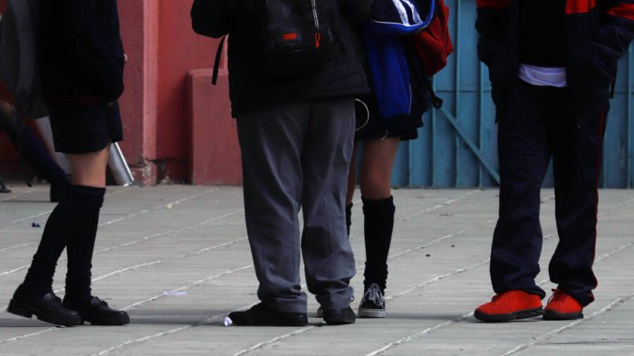 Niña de 11 años murió en colegio de Isla de Maipo: Se habría asfixiado con un dulce