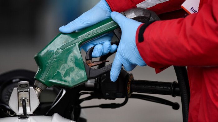 Un alivio para el bolsillo: ENAP anunció disminución en precio de bencinas de 93 y 97 octanos y diésel