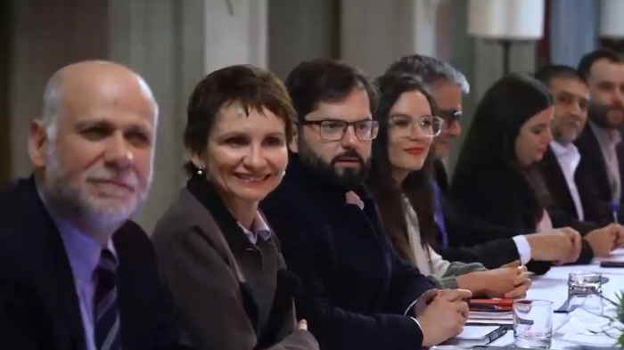 Autocrítica y llamado a la unidad: Las conclusiones tras el cónclave oficialista liderado por el pdte. Boric