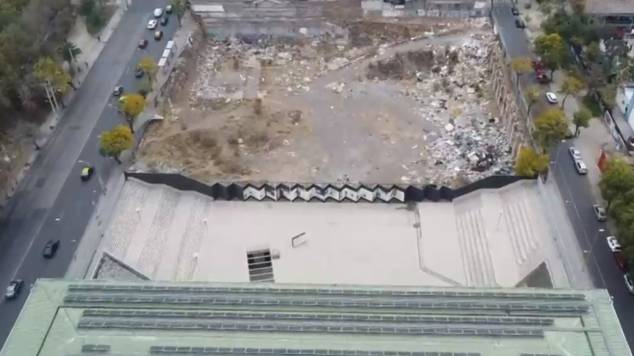 Chile a medias: Denuncian que terreno abandonado al costado del Museo de la Memoria es un foco delictual