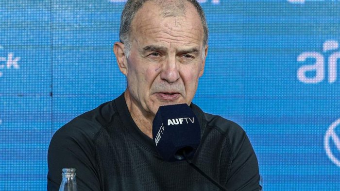 Dos eliminatorias llenas de éxitos y un fracaso mundialista: ¿Cómo le fue a Bielsa dirigiendo selecciones?