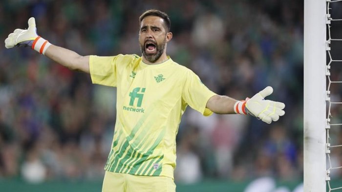 ¿Se queda un año más en Europa? La llamativa respuesta de Claudio Bravo al ser consultado sobre su futuro