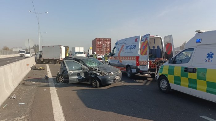 Colisión múltiple en Ruta 78 involucró a un camión y 13 vehículos menores: Se reportó un lesionado