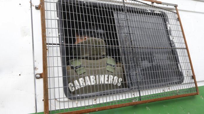 Detienen a 2 Carabineros acusados cobrar $800 mil para proteger a víctimas de banda 