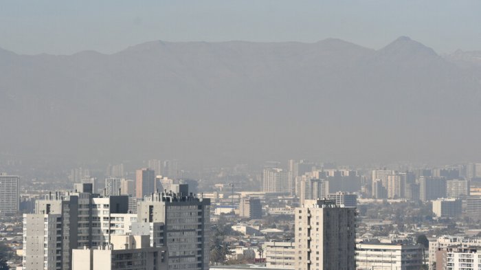 Decretan nueva alerta ambiental para este miércoles en RM: Revisa qué vehículos no pueden circular
