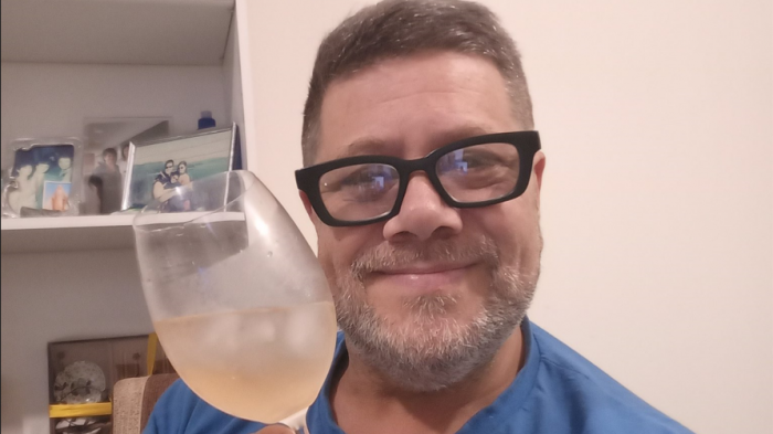 Argentino se divorció de su esposa y se enamoró de su vecino a los 50 años, pero la muerte los separó