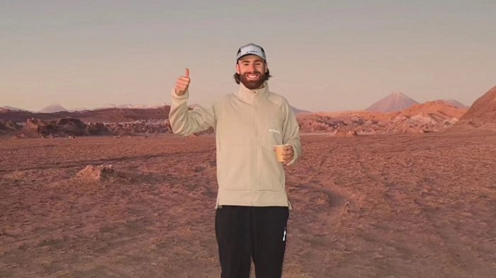 Ben Brereton se luce paseando por San Pedro de Atacama en sus vacaciones: 