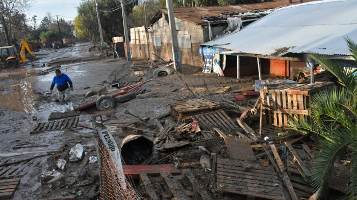 Nuevo balance de Senapred: Sistema frontal dejó más de 4 mil damnificados, 2 muertos y 3 desaparecidos