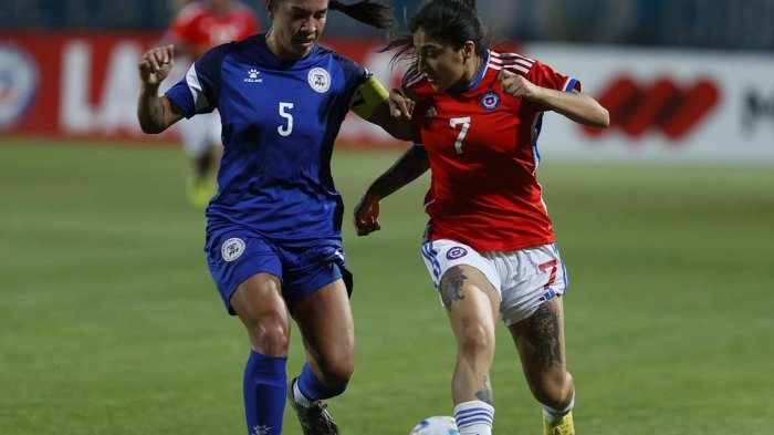 Sin Tiane Ender y con el debut de Luis Mena: Revisa la nómina Selección Chilena Femenina para el amistoso con Brasil