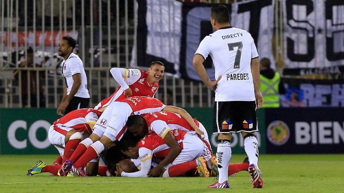Derrotas más que dolorosas: La magra estadística de Colo Colo ante equipos colombianos en el Monumental