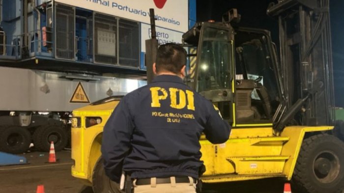 Trabajador murió al ser golpeado por una grúa horquilla en puerto de Valparaíso