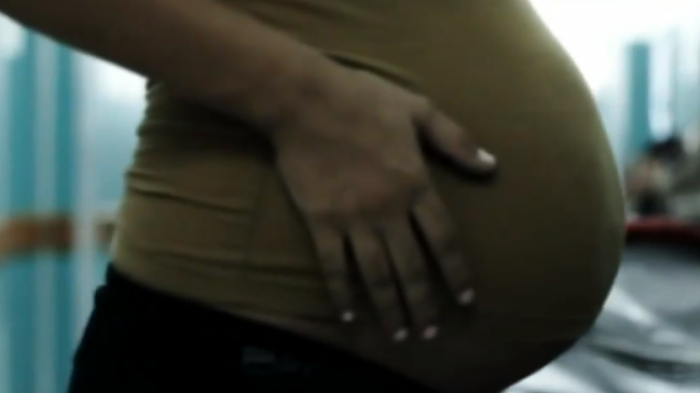 Mujer pide millonaria indemnización tras realizarse operación de esterilización: Quedó embarazada dos veces