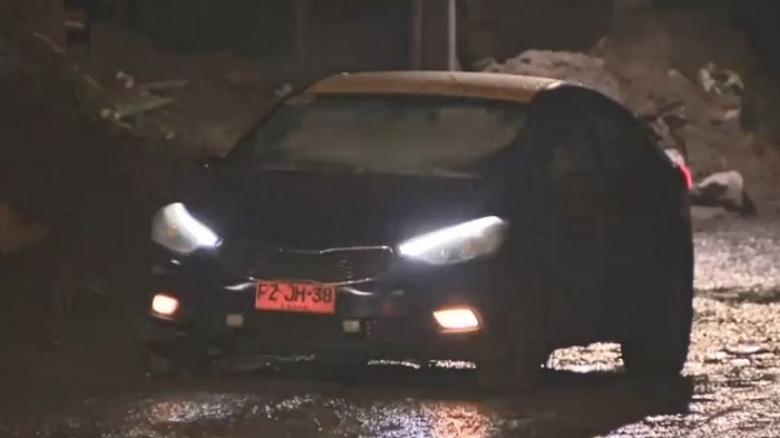 Se habría resistido a un asalto: Taxista está en riesgo vital tras ser baleado en el rostro en Huechuraba