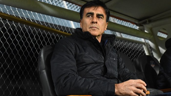 Eliminaciones y caídas humillantes: La cruda estadística de Quinteros con Colo-Colo en copas internacionales