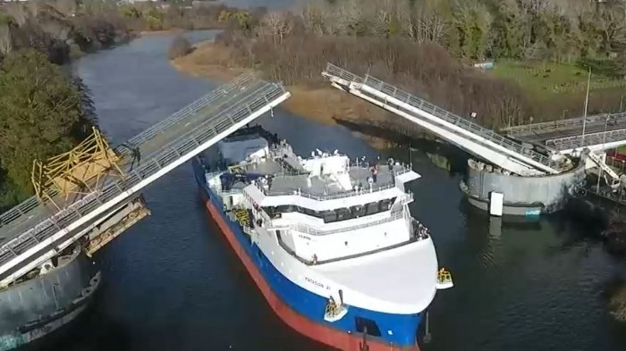 Puente Cau Cau reabre sus puertas para permitir paso del Patagón XI en Los Ríos