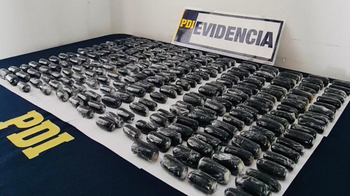 La más grande en esta modalidad: PDI detuvo a hombre con más de 221 ovoides en su cuerpo
