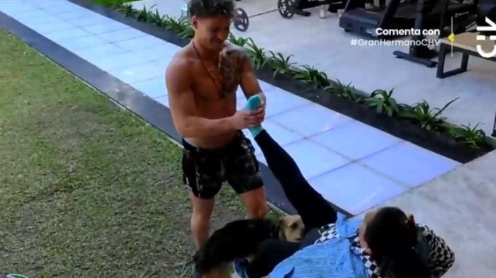 Hasta masajes en los pies a Pincoya: La cómica misión secreta de Raimundo al interior de Gran Hermano