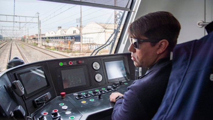 Así son los nuevos y modernos 32 trenes que tendrán los servicios de Melipilla y Batuco
