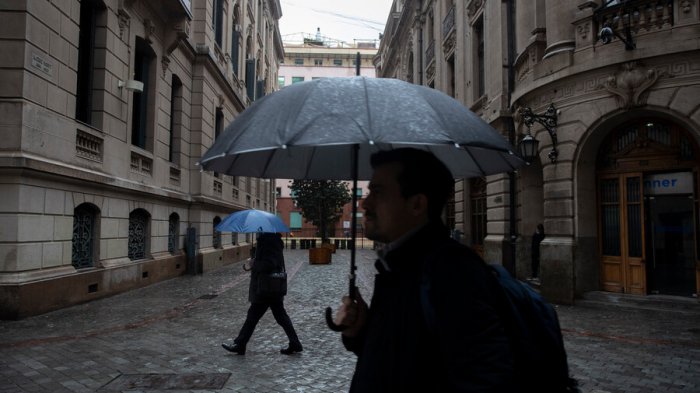 ¡Cambió el pronóstico! ¿Cuándo y a qué hora lloverá en Santiago?