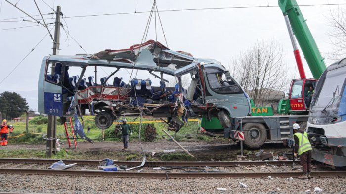 ¿Qué pasó con el conductor del microbús que protagonizó fatal accidente en San Pedro de la Paz?