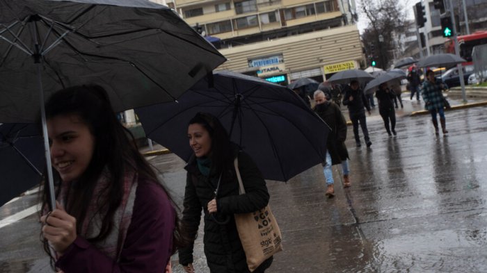 Vuelven las lluvias a Santiago: Revisa qué días caerán nuevas precipitaciones en la Región Metropolitana