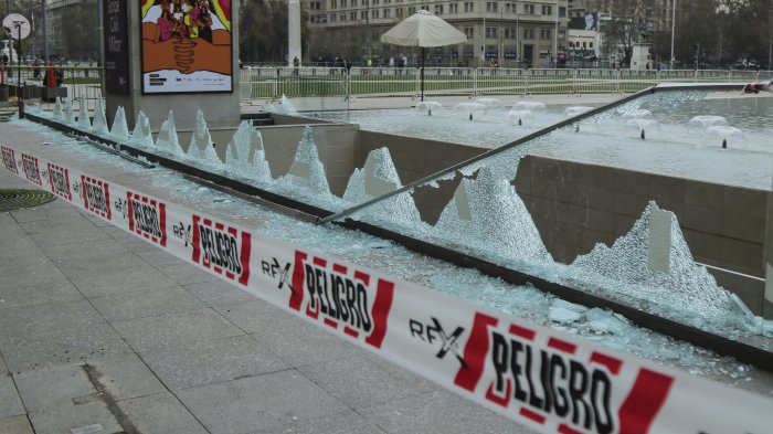 Así quedó La Moneda tras destrozos e incidentes al inicio de la romería