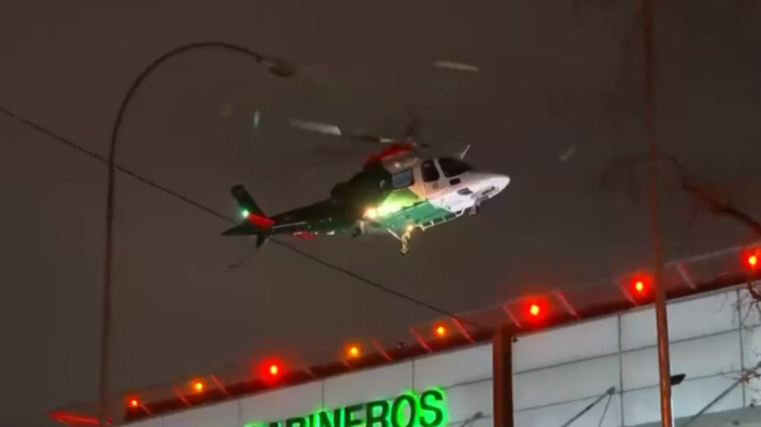 Carabinero herido en Villa Francia fue trasladado en helicóptero hasta el hospital institucional