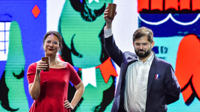 ¿Cuál es la lesión que impidió al presidente Gabriel Boric bailar tradicional cueca en el Parque O'Higgins?