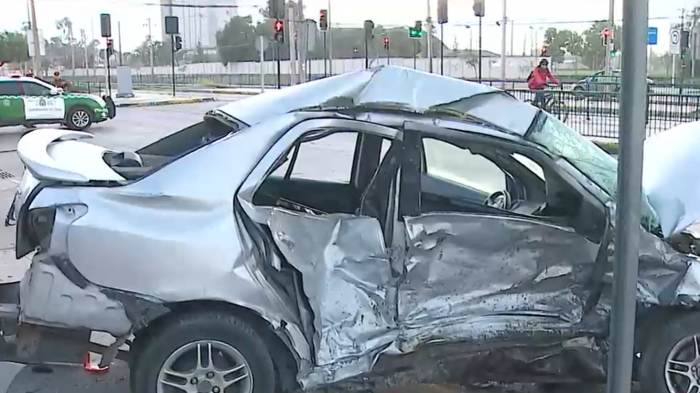 Conductor en riesgo vital tras grave accidente de tránsito en Cerrillos