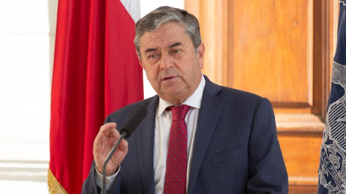 Senador Coloma calificó como 