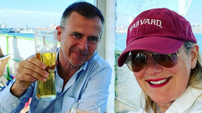 Lord británico y su esposa diputada fueron víctimas de cuantioso robo en Valparaíso