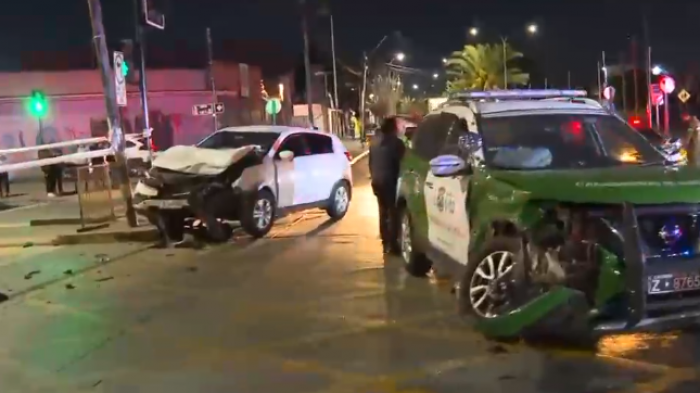 Conductor en presunto estado de ebriedad chocó patrulla y dejó 3 carabineros heridos en Renca