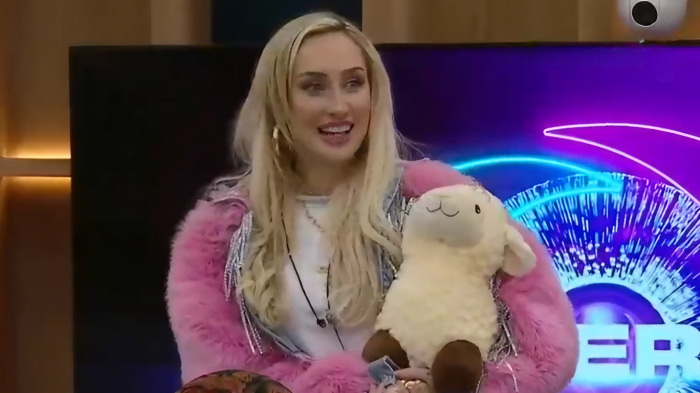 Primera polémica: Fran sacó pica y llevó regalos a Fede y Rai por votarla en repechaje de Gran Hermano