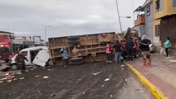 Colisión múltiple deja un muerto y cuatro personas lesionadas en Antofagasta