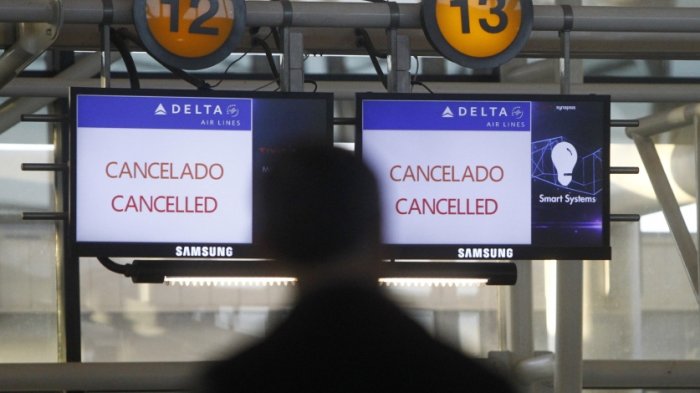 Controladores aéreos advierten nuevo paro nacional si no logran respuestas a sus demandas