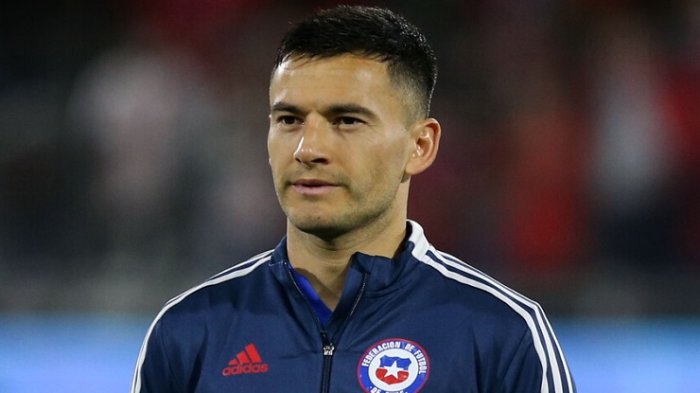 Príncipe centenario: Charles Aránguiz alcanzó los 100 partidos con La Roja
