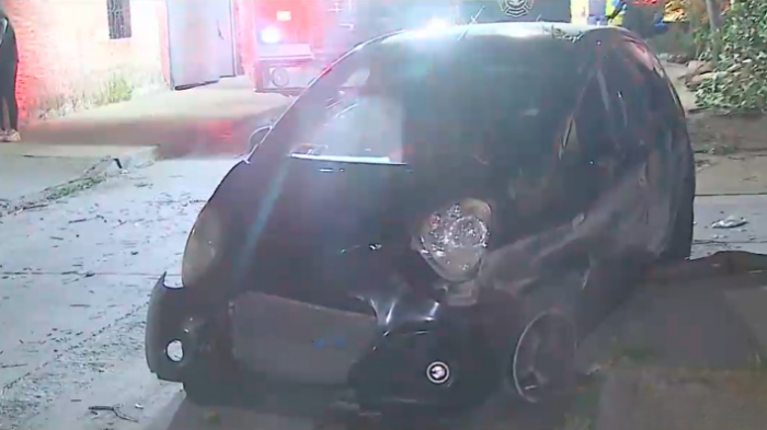 Conductor de aplicación chocó su auto para evitar robo: Delincuentes fingieron ser pasajeros