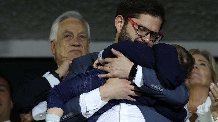 Pdte. Gabriel Boric protagonizó tierno momento con su sobrino en ceremonia inaugural de Santiago 2023