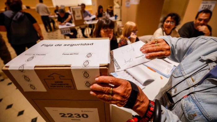 Unos 35,4 millones de argentinos están llamados este domingo a las urnas