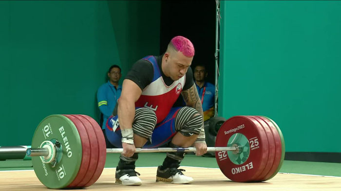 ¡Pura fuerza! Arley Méndez se lució levantando 196 kilos en Santiago 2023