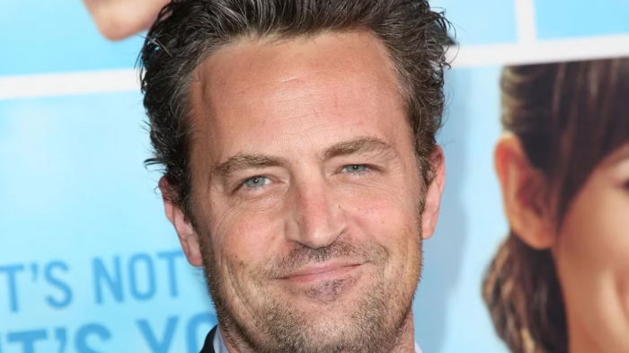 A sus 54 años murió Matthew Perry, actor que interpretó a Chandler en Friends