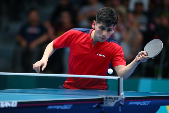Gustavo Gómez quedó eliminado en cuartos de final del tenis mesa tras dura derrota ante Brasil en Santiago 2023