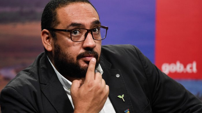 Ministro Cataldo realizó autocrítica por paro de profesores en Atacama: 