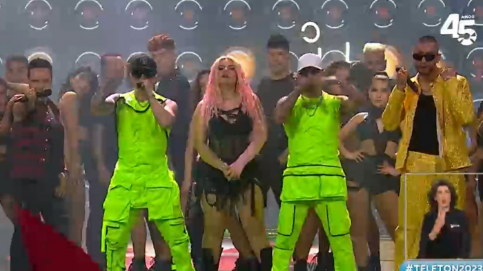 ¿Se parecen? Dobles de estrellas de la música prendieron al público en la Teletón 2023