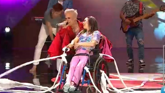 Dani Ride sorprende cantando junto a María Paz Serra en Teletón 2023: Joven es fanática del artista
