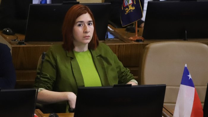 Catalina Pérez desmiente a gobernador de Antofagasta y estudia acciones legales por acusación de corrupción