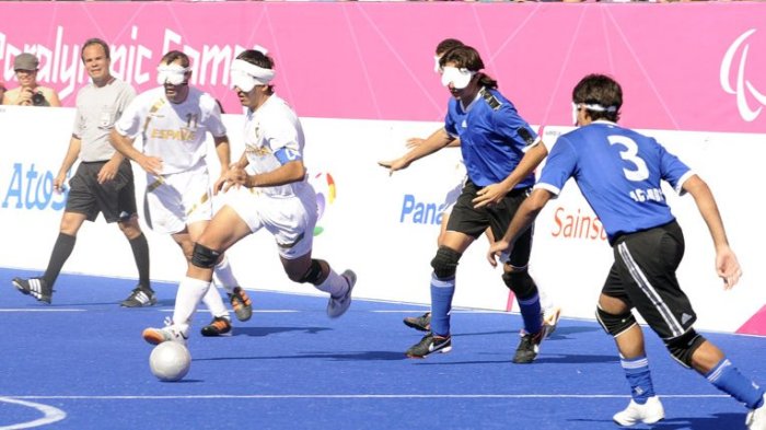 Con pelota sonora y guía: Así será el fútbol para ciegos en los Parapanamericanos Santiago 2023